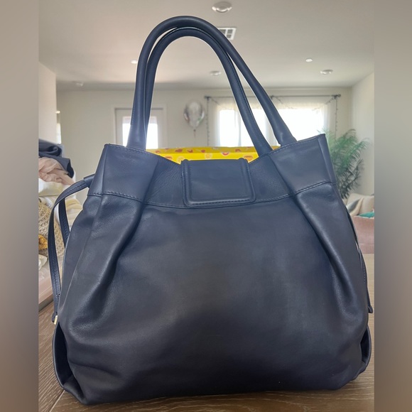 Bally Switzerland Dark Lapis Calf Plain Cochi Handbang - Picture 6 of 16